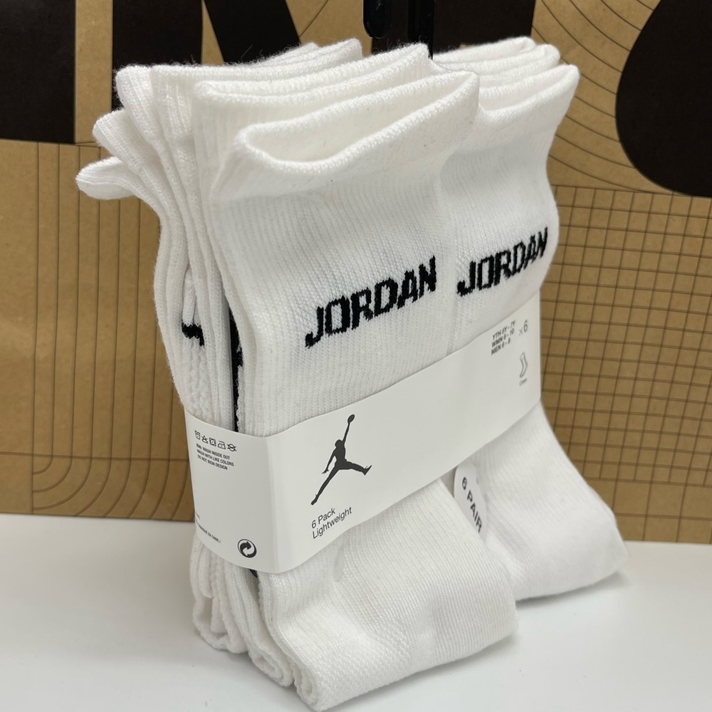 Jordan Men's Athletic White Crew Socks - 6 Pair - Picture 2 of 16